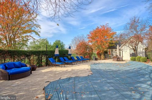 40280 Spectacular Bid Pl, Leesburg VA  20176-7173 exterior