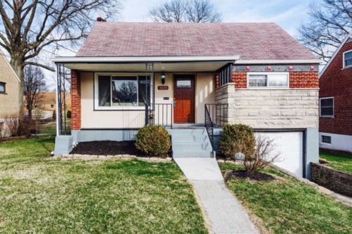3650 Castlewood Ln, Cincinnati, OH 45248-3115