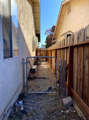 233 O St, Lathrop CA  95330-9661 exterior