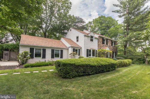 1415 Sugartown Rd, Berwyn, PA 19312-1820