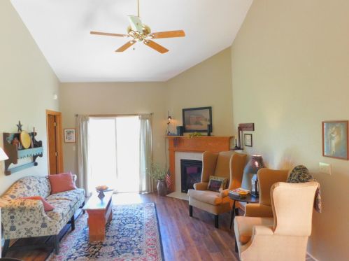 14320 Lenox Dr, Waukesha, WI 53151-3877