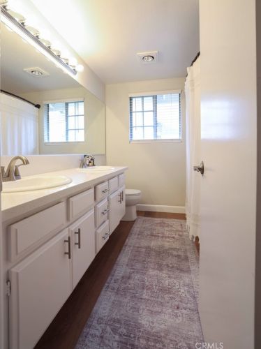 73 Woodleaf, Irvine CA  92614-7081 exterior