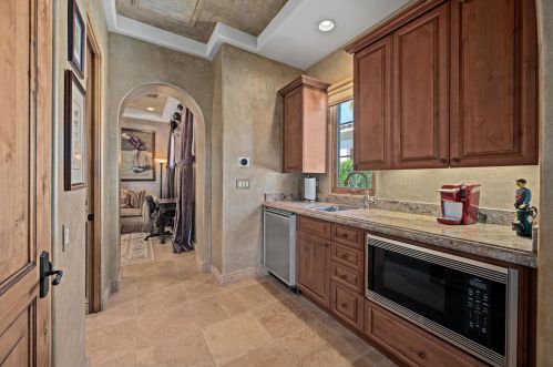81329 Andalusia, La Quinta CA  92253-8221 exterior