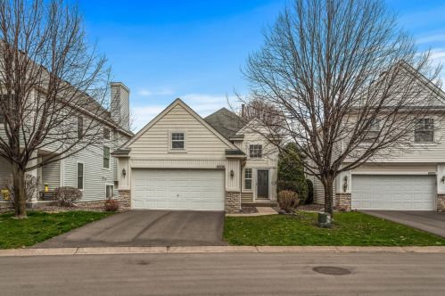 10226 Country Club Curv, Saint Paul, MN 55129-4209