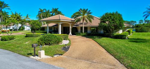5215 Estates Dr, Delray Beach FL  33445-4385 exterior