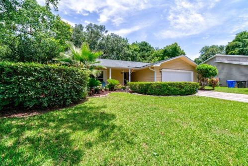 1574 Hidden Bridge Dr, Mount Pleasant SC  29464-9788 exterior