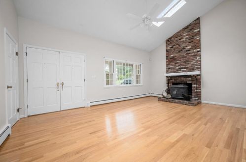 3546 Mendon Rd, Cumberland RI  02864-2136 exterior