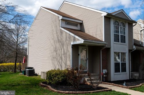 113 Teakwood Ct, Norristown, PA 19401-1638
