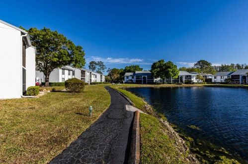 1143 Pine Ridge Cir, Tarpon Springs, FL 34688-6446