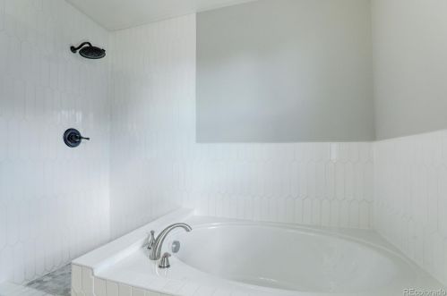 5637 Winnipeg St, Denver CO  80015-6535 exterior