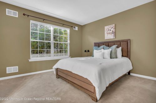 149 Skyline Dr, Lakewood NJ  08701-5737 exterior