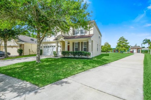 10042 Bennington Chase Dr, Orlando, FL 32829-8214