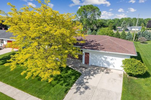 1365 Kellner St, Manitowoc, WI 54220-1514