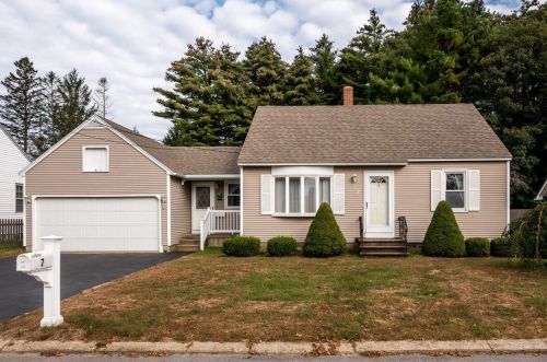 7 Cranbrook Ln, Dover, NH 03820-2005