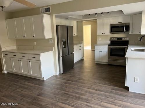 14246 41st Ave, Phoenix AZ 85009-1255 exterior