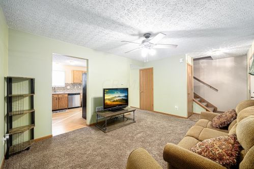 8311 Crete Ln, Blacklick OH  43004-8307 exterior