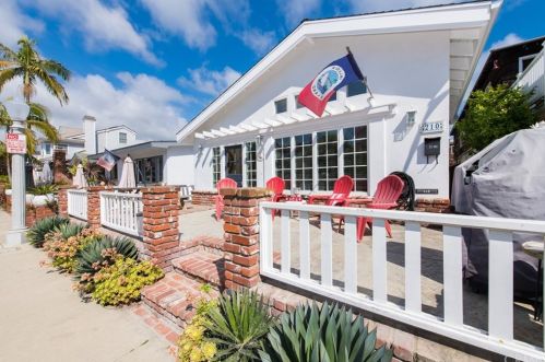 210 Opal Ave, Newport Beach, CA 92662-1033