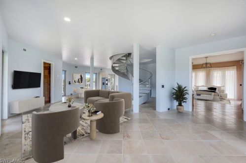 4150 Dingman Dr, Sanibel FL 33957-5107 exterior