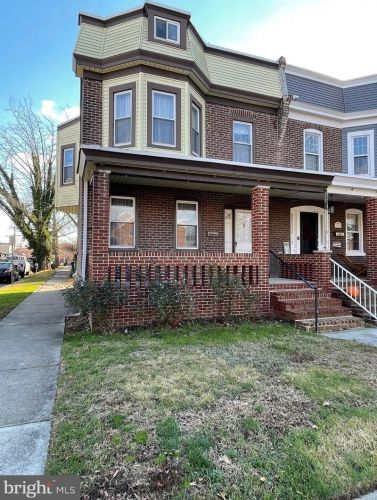 1422 Union St, Wilmington, DE 19806-2536