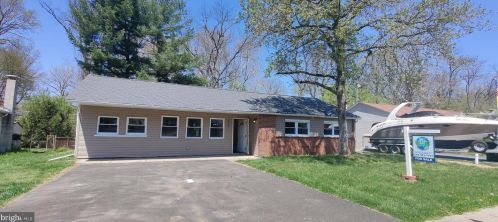 2925 Stoney Creek Rd, Norristown, PA 19401-1317