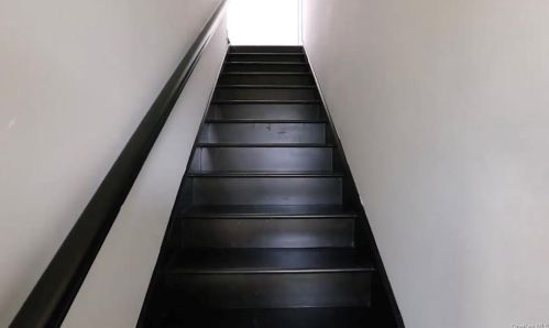 21 Terrace Ave, Mount Vernon NY  10550-1814 exterior