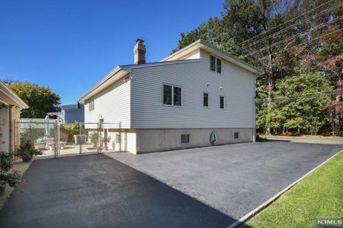 236 Gilbert Ave, Elmwood Park NJ  07407-2813 exterior