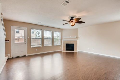 9925 Hyacinth Way, Conroe TX  77385-1905 exterior