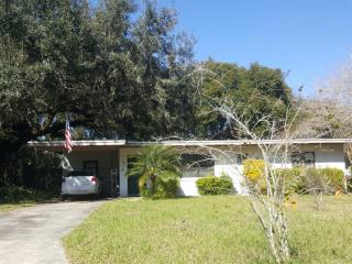 519 Crystal Lake St, Orlando FL  32806-4521 exterior