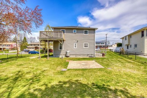 510 Half Hollow Rd, Deer Park NY  11729-1010 exterior