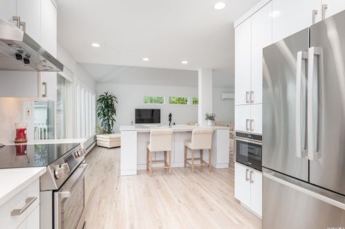 31 Craig Dr, Huntington Station NY 11746-4704 exterior