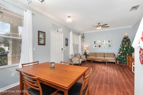 2715 Corona Borealis Dr, Orlando, FL 32828-9321