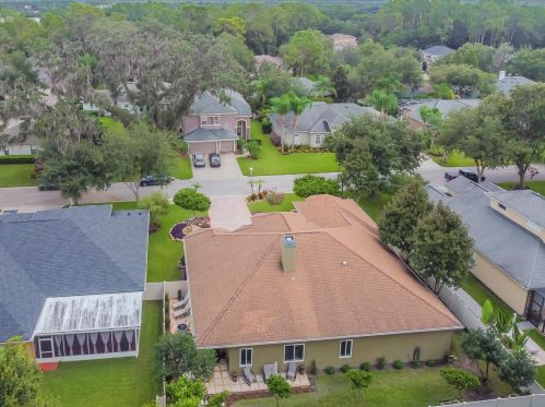 1827 Crooked Oak Ln, Lutz FL  33559-7407 exterior
