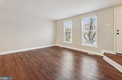 6137 Calico Pool Ln, Springfield VA  22015-3706 exterior