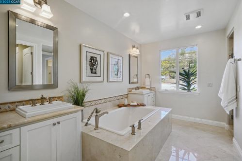 20 Rabble Rd, Orinda CA  94563-3718 exterior