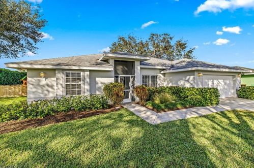 6155 Stonewood Ct, Naples, FL 34112-3746
