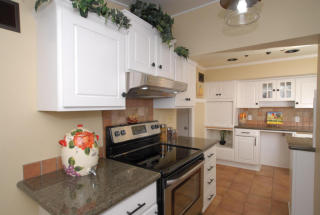 5695 Cardinal Ct, Greendale, WI 53129-1829
