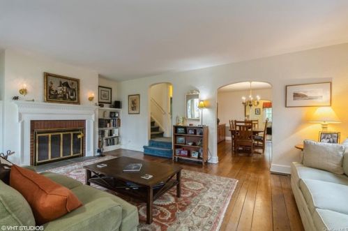 24 Vanderbilt Rd, Scarsdale, NY 10583-7219