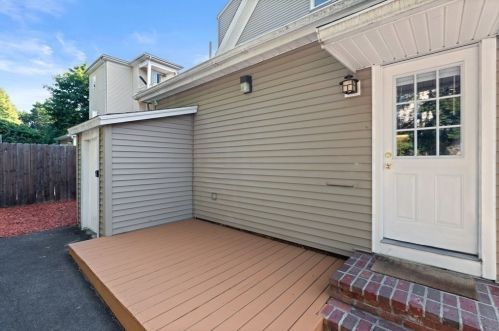 15 1 St, Brockton MA 02301-6124 exterior