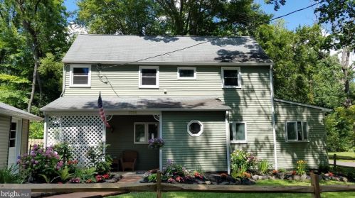 1701 Appletree Ln, Wilmington, DE 19810-4251