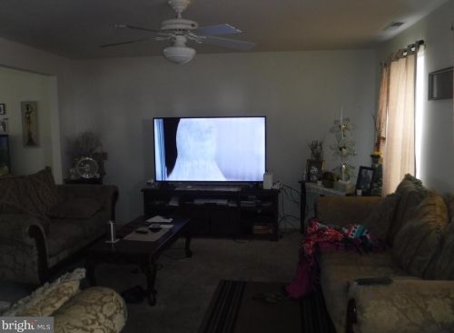 8 Anchor Ln, Dover, DE 19901-6684