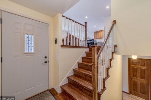 109 17th St, Hudson, WI 54016-2014