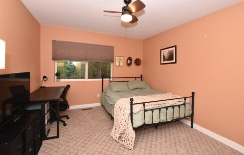 8801 Hart Dr, Waterford WI  53185-1364 exterior