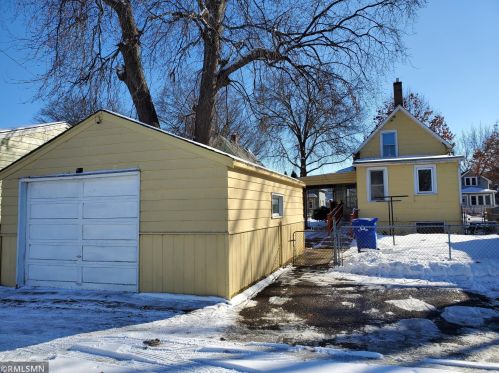 611 Charles Ave, Saint Paul, MN 55103-1913
