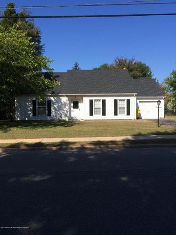 204 Hearth Ct, Lakewood, NJ 08701-4150