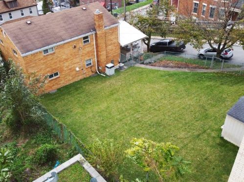 1556 Fallowfield Ave, Pittsburgh, PA 15216-3772