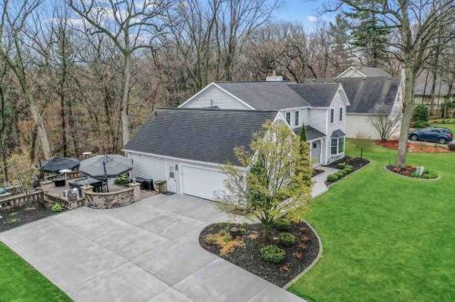 233 Traders Point Ln, Green Bay, WI 54302-5236