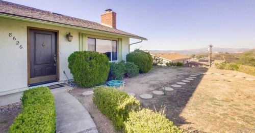 8626 Sky Rim Dr, Lakeside, CA 92040-5516