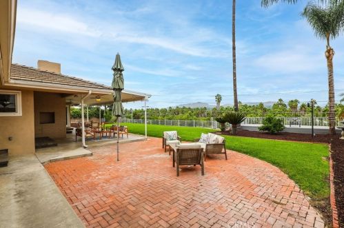 5553 Rio Rancho Way, Riverside CA  exterior