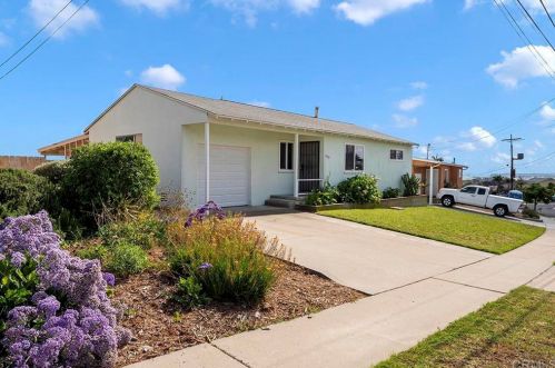 6027 Schuyler St, San Diego, CA 92139-1738