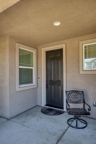 730 Sawtooth St, Manteca CA  95337-7827 exterior